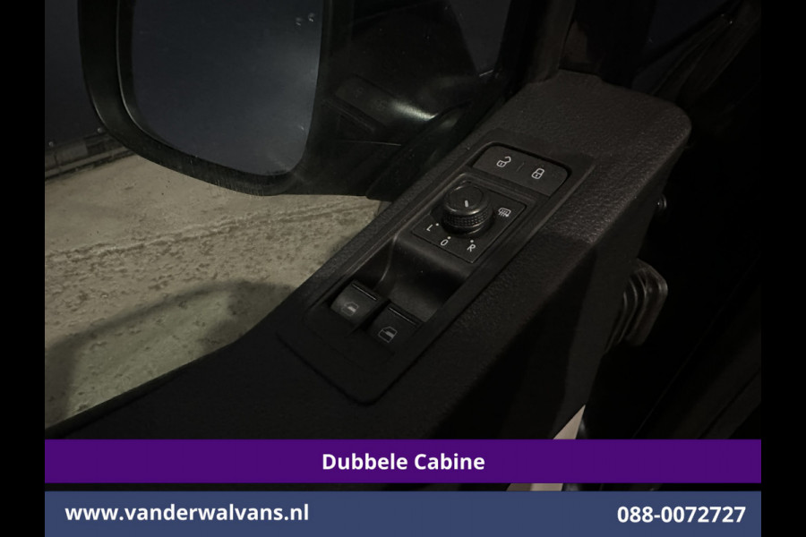 Volkswagen Transporter 2.0 TDI 150pk Automaat L2H1 Dubbele Cabine Euro6 Airco | 5-Zits | Navigatie | LM Velgen Apple Carplay, Android Auto, Cruisecontrol, Parkeersensoren, Verwarmde voorruit, Achterklep