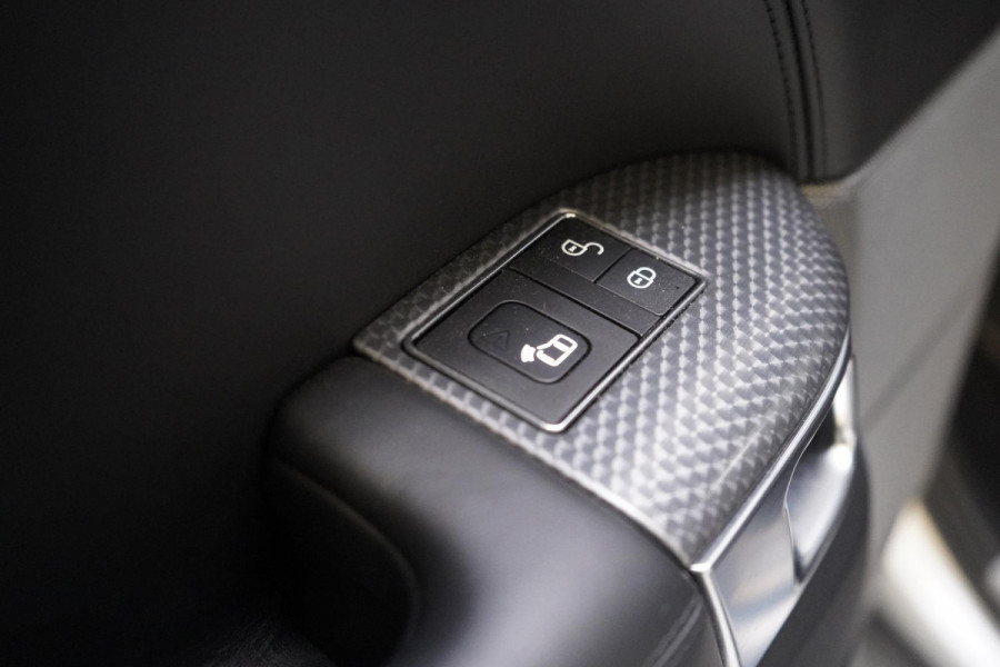 Land Rover Range Rover Sport 2.0 P400e 404pk HSE Dynamic | Panoramadak | Luchtvering | Memory | Speciale lak | Zwart optiek