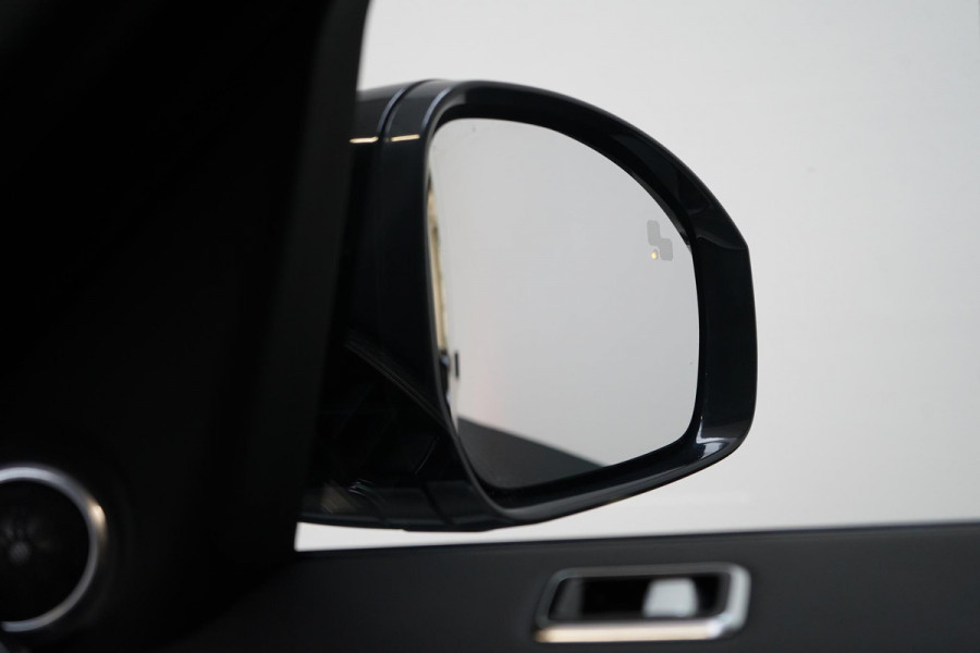 Land Rover Range Rover Sport 2.0 P400e 404pk HSE Dynamic | Panoramadak | Luchtvering | Memory | Speciale lak | Zwart optiek