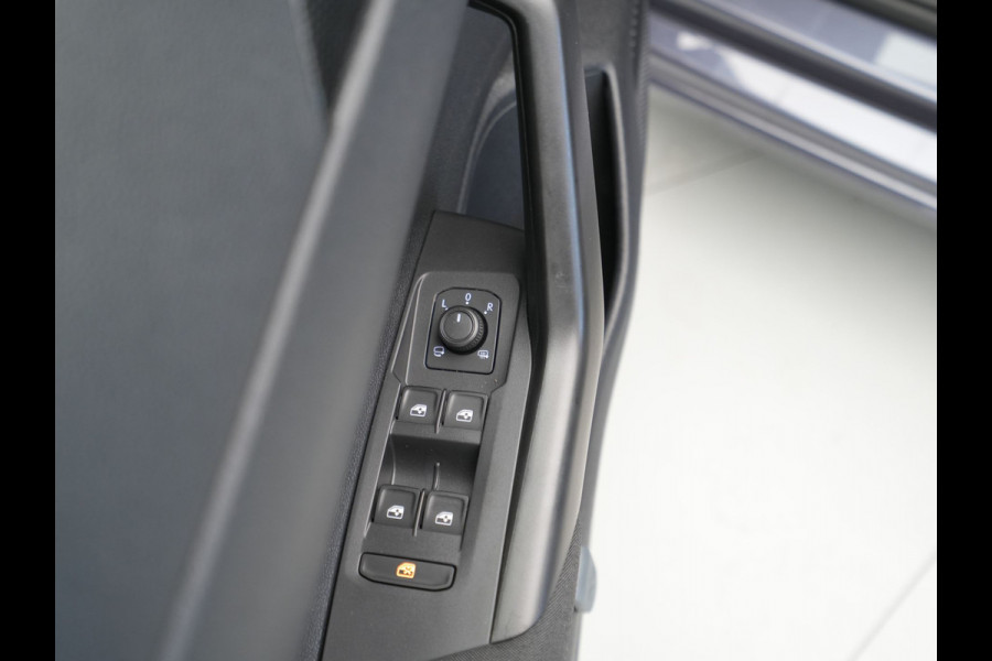 Volkswagen Polo 1.0 TSI 95pk Life Navigatie Camera Stoelverwarming Keyless 68