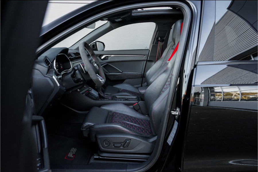 Audi Q3 TFSI RS Pano RS-Sportstoelen & Uitlaat B&O 21"