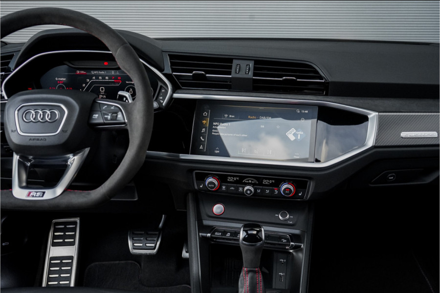 Audi Q3 TFSI RS Pano RS-Sportstoelen & Uitlaat B&O 21"