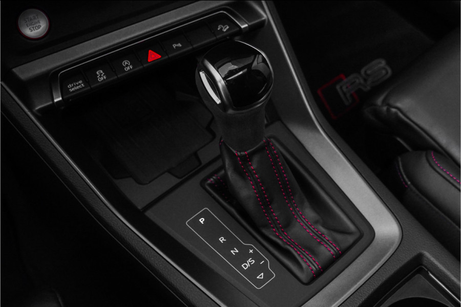 Audi Q3 TFSI RS Pano RS-Sportstoelen & Uitlaat B&O 21"