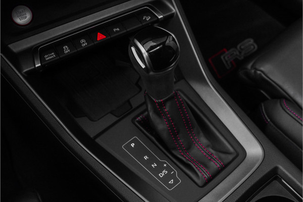 Audi Q3 TFSI RS Pano RS-Sportstoelen & Uitlaat B&O 21"