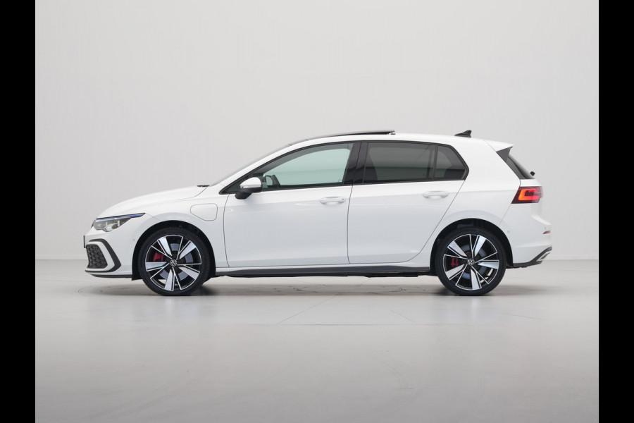 Volkswagen Golf 1.4 eHybrid 245pk GTE Panorama Navigatie Camera Stoelverwarming Carplay 193