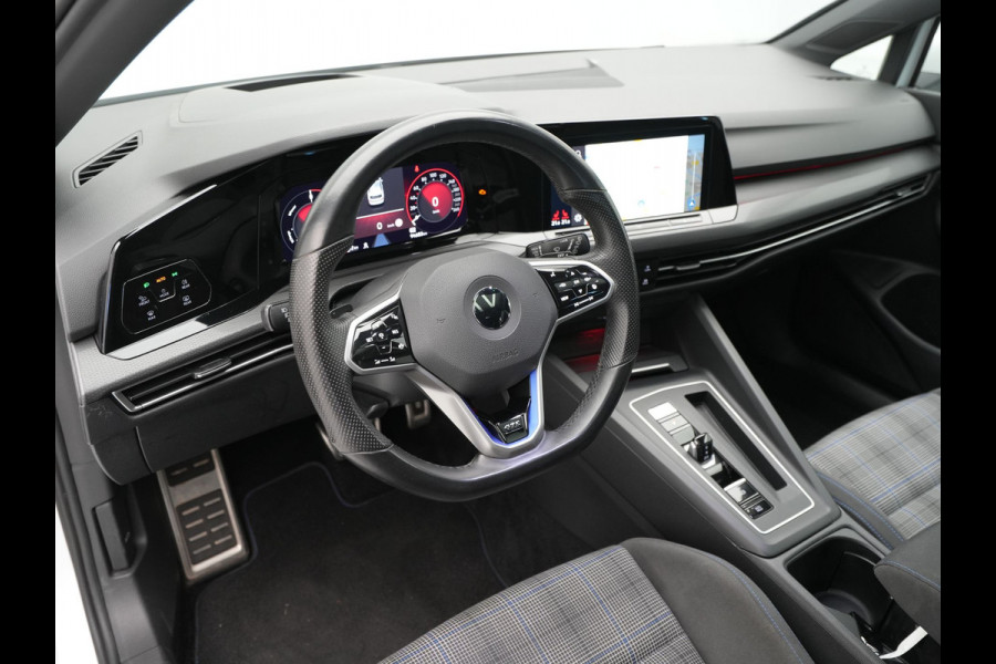Volkswagen Golf 1.4 eHybrid 245pk GTE Panorama Navigatie Camera Stoelverwarming Carplay 193