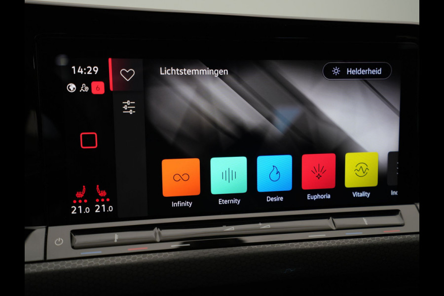 Volkswagen Golf 1.4 eHybrid 245pk GTE Panorama Navigatie Camera Stoelverwarming Carplay 193