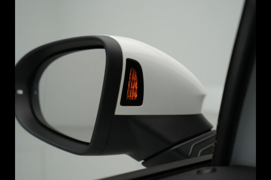 Volkswagen Golf 1.4 eHybrid 245pk GTE Panorama Navigatie Camera Stoelverwarming Carplay 193