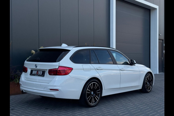 BMW 3 Serie 318i Executive M19 NAVI PDC ELEK PAKKET SPORTVELGEN LED