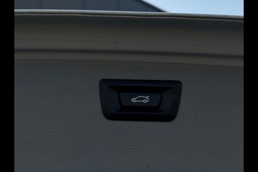 BMW 3 Serie 318i Executive M19 NAVI PDC ELEK PAKKET SPORTVELGEN LED