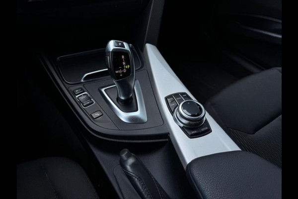 BMW 3 Serie 318i Executive M19 NAVI PDC ELEK PAKKET SPORTVELGEN LED