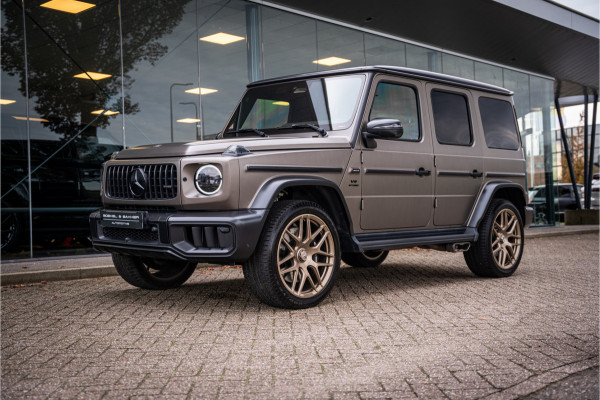 Mercedes-Benz G-Klasse AMG 63 ** Akrapovic ** AMG Performance Pack ** Carbon ** Xpell PPF Face-lift MY25 ** Grijs kenteken (excl. btw) ** Target Blue Eye