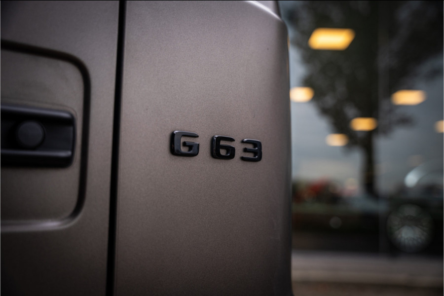 Mercedes-Benz G-Klasse AMG 63 ** Akrapovic ** AMG Performance Pack ** Carbon ** Xpell PPF Face-lift MY25 ** Grijs kenteken (excl. btw) ** Target Blue Eye