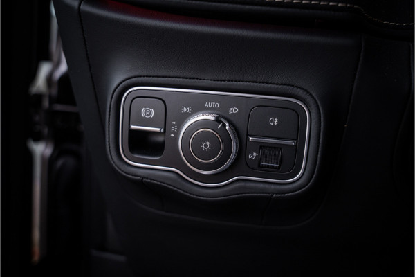 Mercedes-Benz G-Klasse AMG 63 ** Akrapovic ** AMG Performance Pack ** Carbon ** Xpell PPF Face-lift MY25 ** Grijs kenteken (excl. btw) ** Target Blue Eye