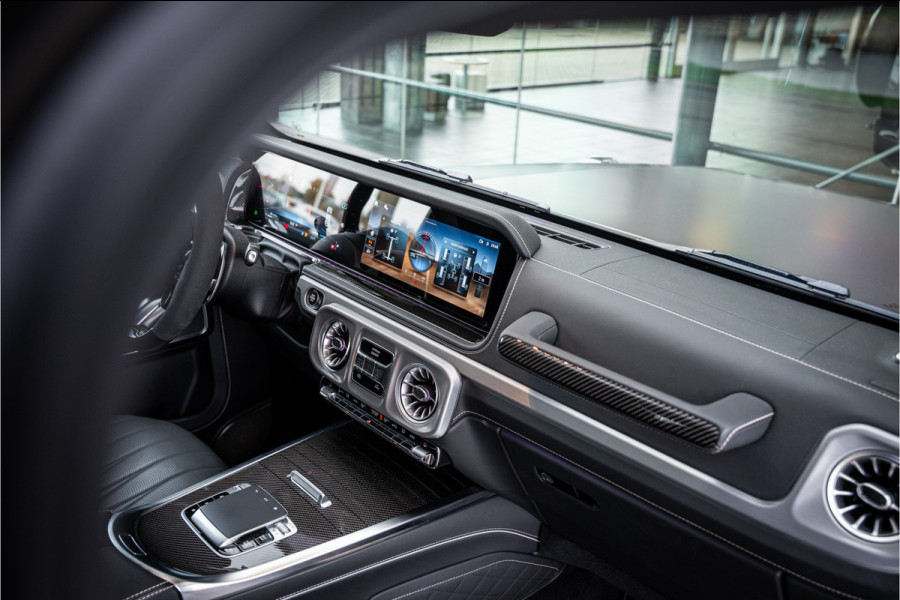 Mercedes-Benz G-Klasse AMG 63 ** Akrapovic ** AMG Performance Pack ** Carbon ** Xpell PPF Face-lift MY25 ** Grijs kenteken (excl. btw) ** Target Blue Eye