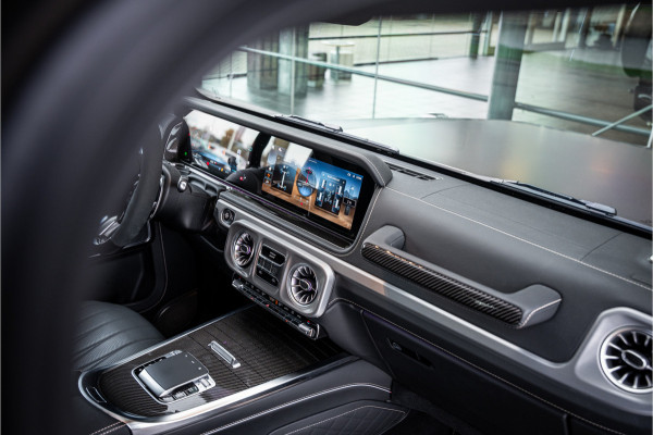 Mercedes-Benz G-Klasse AMG 63 ** Akrapovic ** AMG Performance Pack ** Carbon ** Xpell PPF Face-lift MY25 ** Grijs kenteken (excl. btw) ** Target Blue Eye