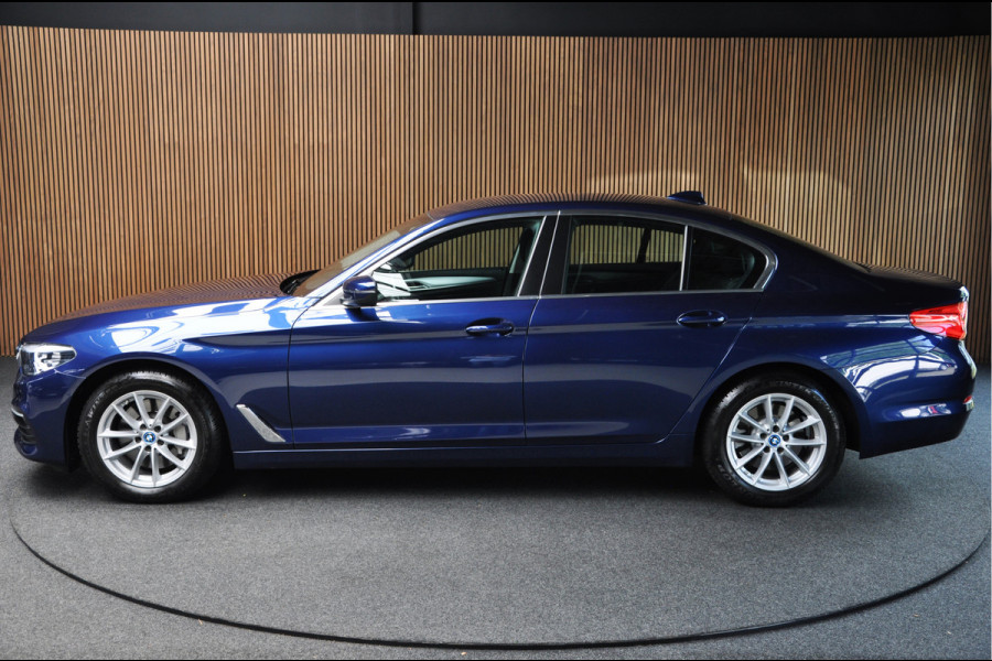 BMW 5 Serie 530i Aut. Navi Climate Bi-Xenon PDC LM velgen