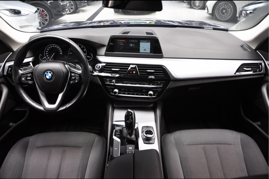 BMW 5 Serie 530i Aut. Navi Climate Bi-Xenon PDC LM velgen