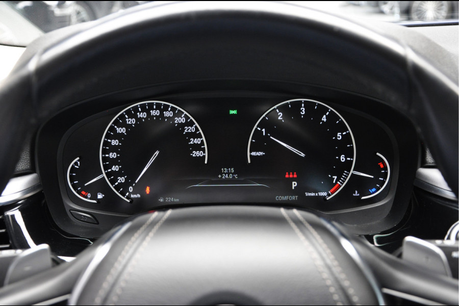 BMW 5 Serie 530i Aut. Navi Climate Bi-Xenon PDC LM velgen