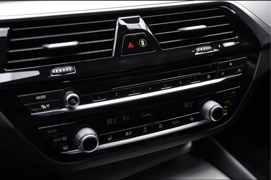 BMW 5 Serie 530i Aut. Navi Climate Bi-Xenon PDC LM velgen