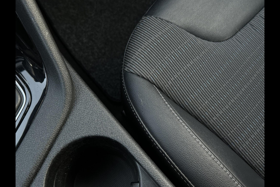 Kia Niro 1.6 GDi Hybrid DynamicLine CLIMATE ACHTERUITRIJ CAMERA TREKHAAK