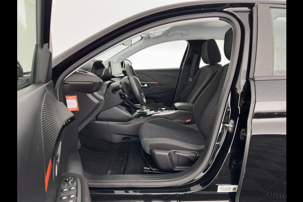 Peugeot e-208 EV Active Pack 50 kWh [ 3-Fase ] {SOH-90%} (INCL-BTW) Aut. *FULL-LED | DIGI-COCKPIT | MICROFIBRE | SPORT-SEATS | CARPLAY | CCS-FASTLOADER | KEYLESS | DAB+ | LANE-ASSIST | CRUISE | ECC | PDC | 16''ALU*