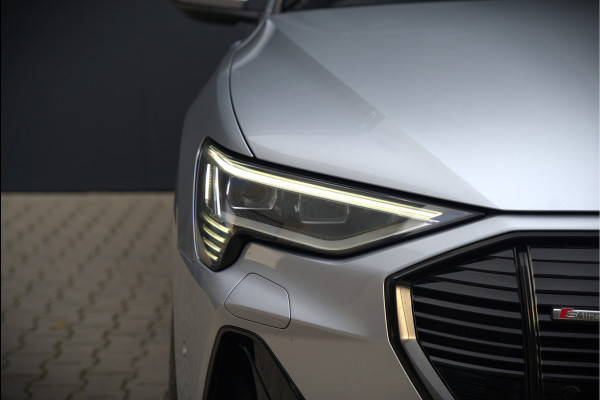 Audi e-tron Sportback 50 quattro S edition 71 kWh | S-Line | Black Edition | Panoramadak | Memory Seats | Luchtvering | Adaptive Cruise Control | Apple Carplay | Keyless | Matrix LED | Leder | Stoelverwarming | NAP |