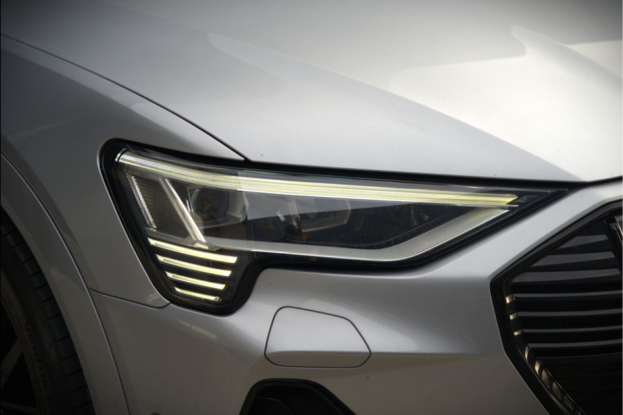 Audi e-tron Sportback 50 quattro S edition 71 kWh | S-Line | Black Edition | Panoramadak | Memory Seats | Luchtvering | Adaptive Cruise Control | Apple Carplay | Keyless | Matrix LED | Leder | Stoelverwarming | NAP |