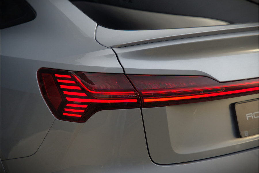 Audi e-tron Sportback 50 quattro S edition 71 kWh | S-Line | Black Edition | Panoramadak | Memory Seats | Luchtvering | Adaptive Cruise Control | Apple Carplay | Keyless | Matrix LED | Leder | Stoelverwarming | NAP |