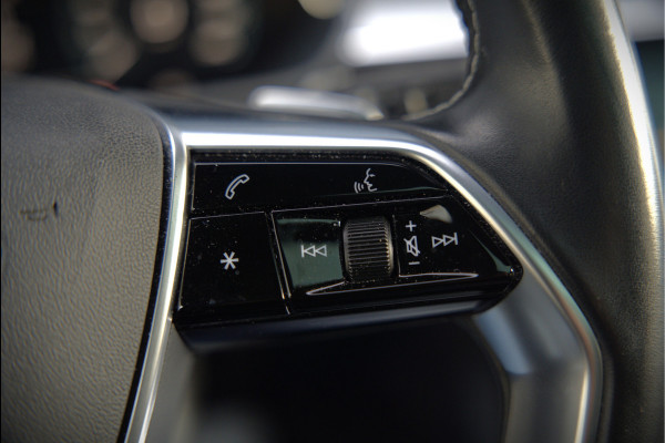 Audi e-tron Sportback 50 quattro S edition 71 kWh | S-Line | Black Edition | Panoramadak | Memory Seats | Luchtvering | Adaptive Cruise Control | Apple Carplay | Keyless | Matrix LED | Leder | Stoelverwarming | NAP |