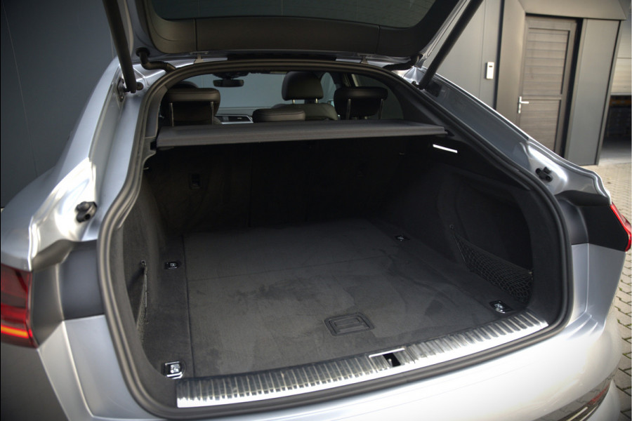 Audi e-tron Sportback 50 quattro S edition 71 kWh | S-Line | Black Edition | Panoramadak | Memory Seats | Luchtvering | Adaptive Cruise Control | Apple Carplay | Keyless | Matrix LED | Leder | Stoelverwarming | NAP |