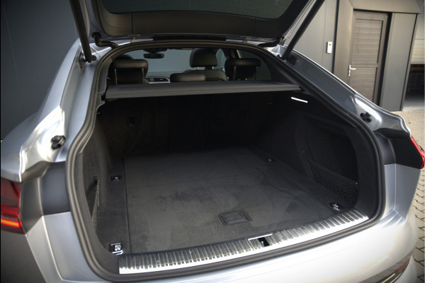 Audi e-tron Sportback 50 quattro S edition 71 kWh | S-Line | Black Edition | Panoramadak | Memory Seats | Luchtvering | Adaptive Cruise Control | Apple Carplay | Keyless | Matrix LED | Leder | Stoelverwarming | NAP |