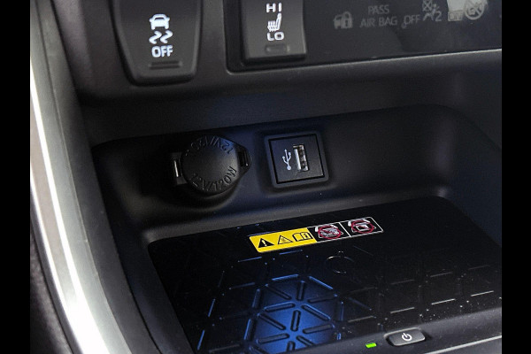Toyota RAV4 2.5 Hybrid 218PK 360-CAMERA | BI-TONE | NAVI & CARPLAY