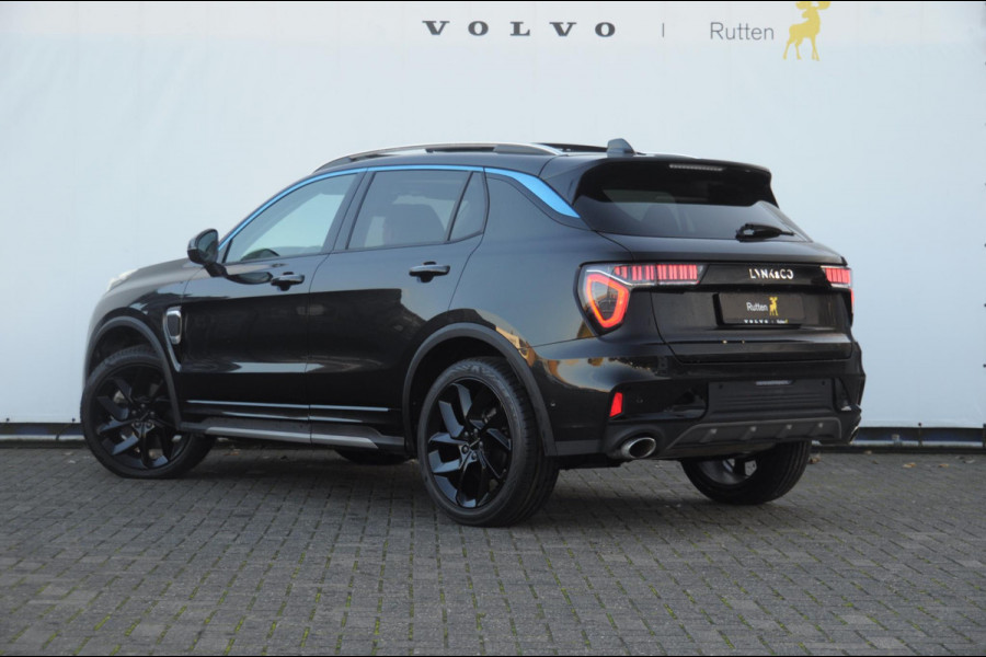 Lynk & Co 01 / Adaptieve cruise control / Elektrische stoelen / BLIS / Stoelverwarming / Elektrische achterklep / Climate control / Parkeersensoren met camera / Regensensor / Keyless entry /