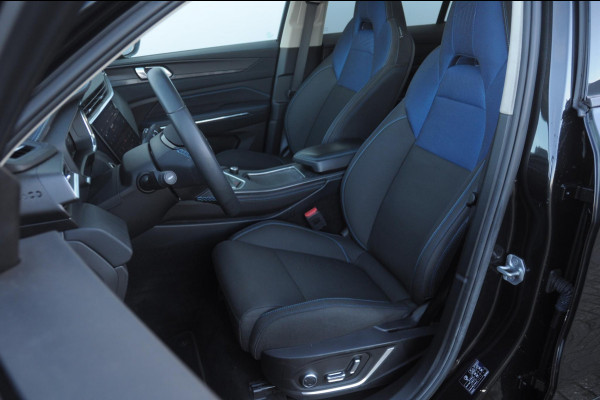 Lynk & Co 01 / Adaptieve cruise control / Elektrische stoelen / BLIS / Stoelverwarming / Elektrische achterklep / Climate control / Parkeersensoren met camera / Regensensor / Keyless entry /