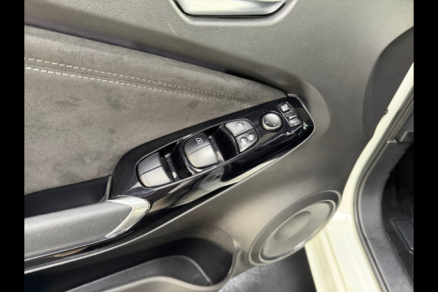 Nissan Juke 1.6 Hybrid N-Design | Bose | Leder/alcantara | 360 cam | Carplay | Parelmoer wit