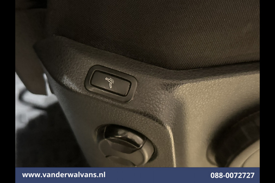 Volkswagen Crafter 2.0 TDI 141pk L3H3 L2H2 Euro6 Airco | Camera | Apple Carplay | Android Auto | Cruisecontrol | Massagestoel Chauffeursstoel