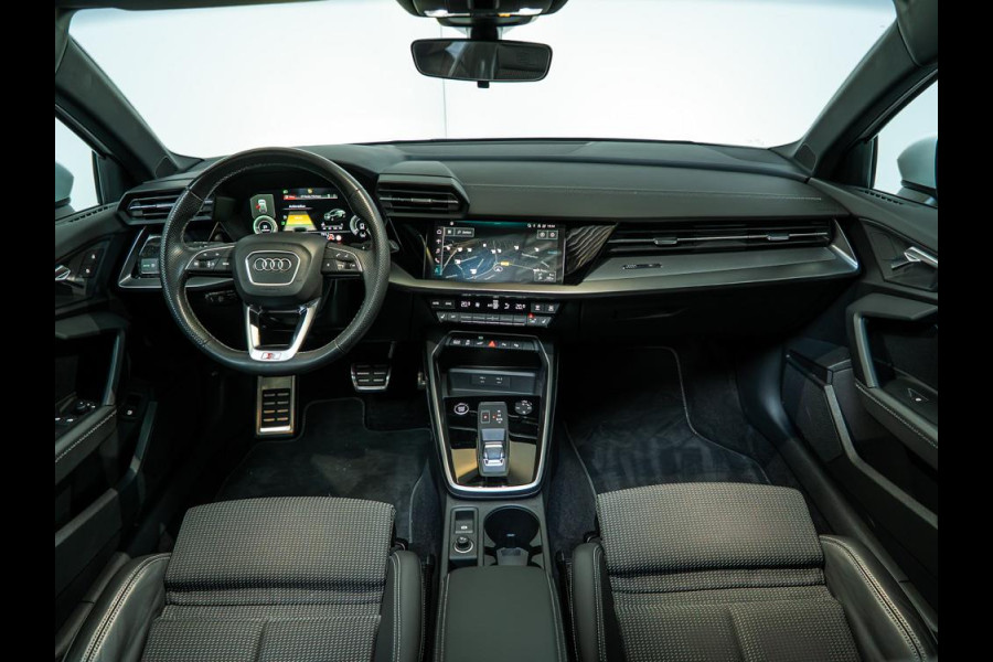 Audi A3 Sportback 40 TFSI e Advanced edition | S-Line | 19 Inch | Pano