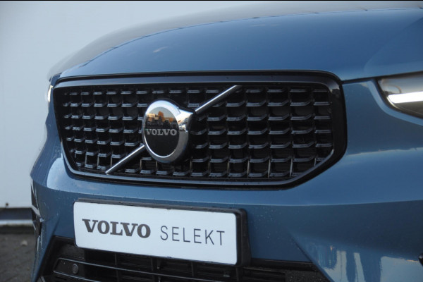 Volvo XC40 212PK Automaat B4 Plus Dark Elektrische stoelen met geheugen/ Harman kardon audio/ BLIS/ Stoelverwarming/ Stuurverwarming/ Achteruitrijcamera