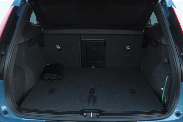 Volvo XC40 212PK Automaat B4 Plus Dark Elektrische stoelen met geheugen/ Harman kardon audio/ BLIS/ Stoelverwarming/ Stuurverwarming/ Achteruitrijcamera