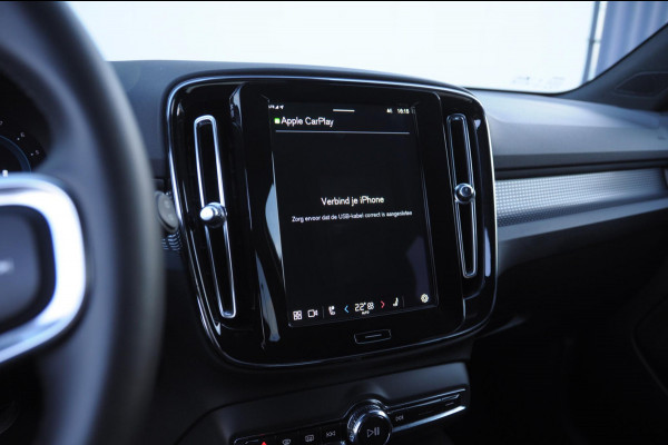 Volvo XC40 212PK Automaat B4 Plus Dark Elektrische stoelen met geheugen/ Harman kardon audio/ BLIS/ Stoelverwarming/ Stuurverwarming/ Achteruitrijcamera
