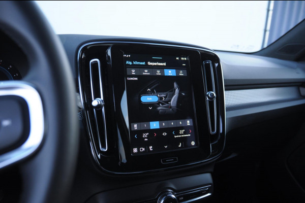 Volvo XC40 212PK Automaat B4 Plus Dark Elektrische stoelen met geheugen/ Harman kardon audio/ BLIS/ Stoelverwarming/ Stuurverwarming/ Achteruitrijcamera