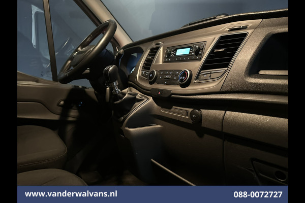 Ford Transit 2.0 TDCI 170pk Bakwagen Laadklep Euro6 Airco | Cruisecontrol | Verwarmde voorruit | 940kg laadvermogen Bijrijdersbank