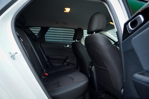 Kia Ceed Sportswagon 1.6 GDI PHEV DynamicLine / Navi / Carplay / Stoel&Stuurverwarming