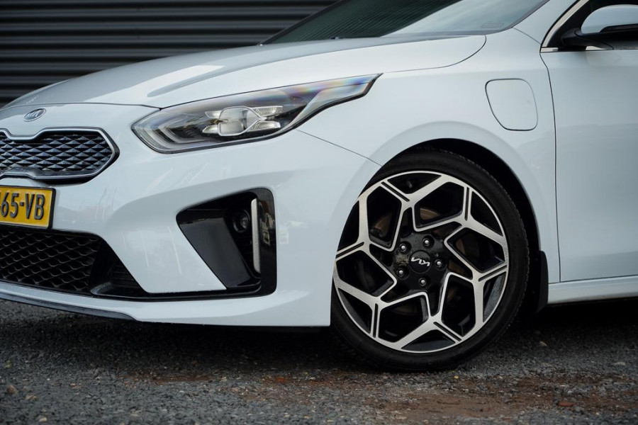 Kia Ceed Sportswagon 1.6 GDI PHEV DynamicLine / Navi / Carplay / Stoel&Stuurverwarming