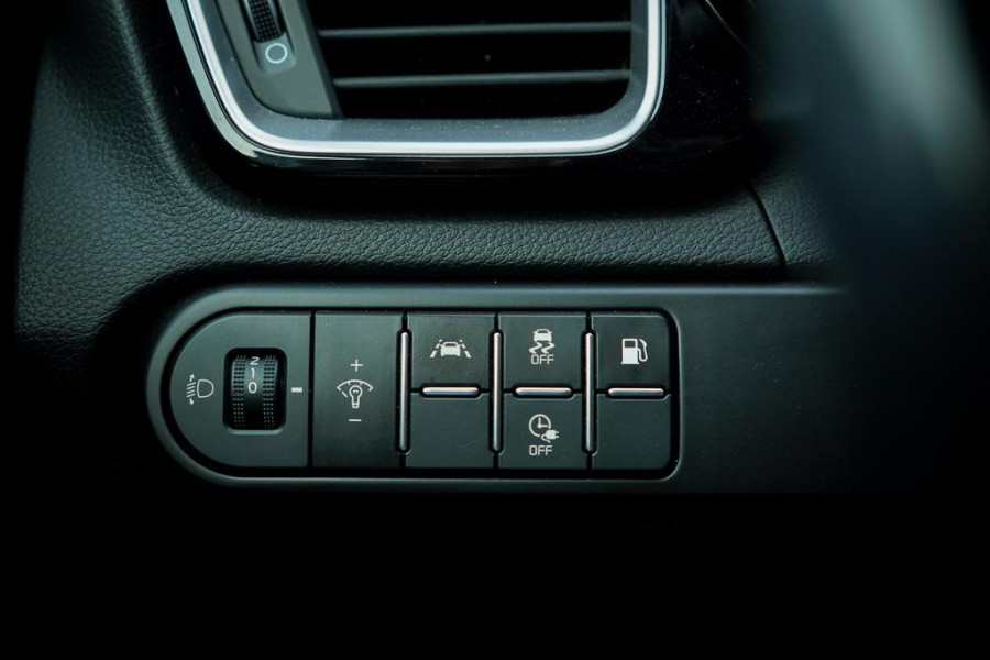 Kia Ceed Sportswagon 1.6 GDI PHEV DynamicLine / Navi / Carplay / Stoel&Stuurverwarming