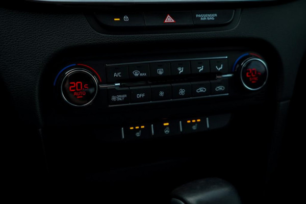 Kia Ceed Sportswagon 1.6 GDI PHEV DynamicLine / Navi / Carplay / Stoel&Stuurverwarming