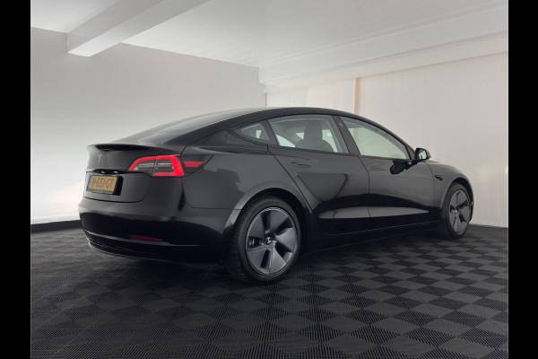 Tesla Model 3 Standard RWD Plus 60 kWh [ 3-Fase ] { SOH-90%} (INCL-BTW) Aut. *PANO | AUTO-PILOT | LUXURY-LEATHER | KEYLESS | FULL-LED | MEMORY-PACK | SURROUND-VIEW | DAB | CARPLAY | DIGI-COCKPIT | LANE-ASSIST | COMFORT-SEATS | 18"ALU*