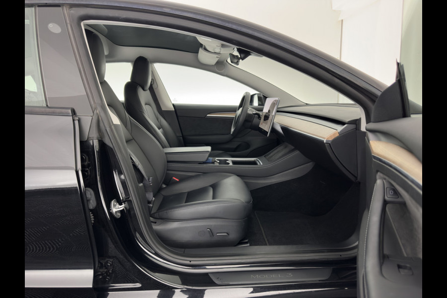 Tesla Model 3 Standard RWD Plus 60 kWh [ 3-Fase ] { SOH-90%} (INCL-BTW) Aut. *PANO | AUTO-PILOT | LUXURY-LEATHER | KEYLESS | FULL-LED | MEMORY-PACK | SURROUND-VIEW | DAB | CARPLAY | DIGI-COCKPIT | LANE-ASSIST | COMFORT-SEATS | 18"ALU*