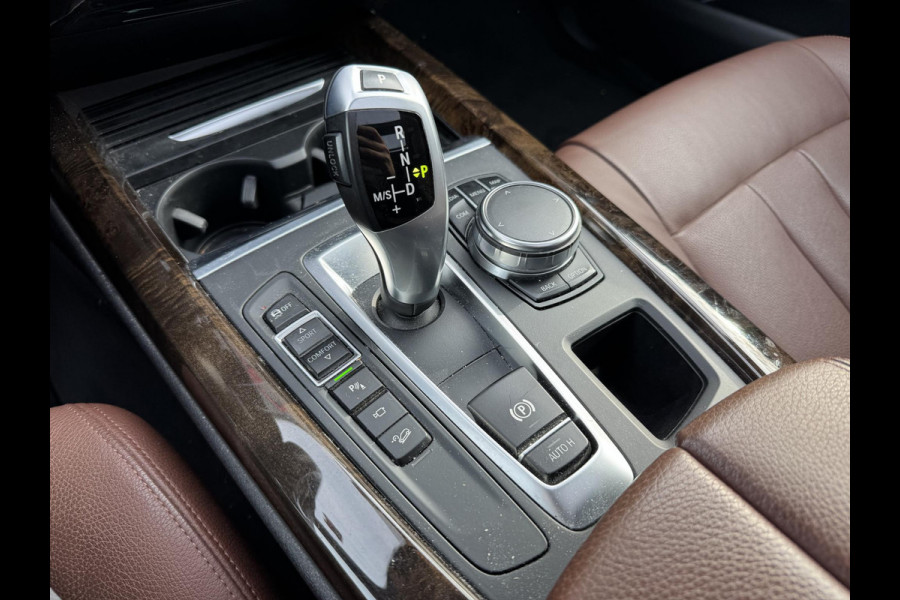 BMW X5 xDrive35i High Executive | Panoramadak | Camera | Head-Up Display | Lederen Bekleding | Elektrische Achterklep |